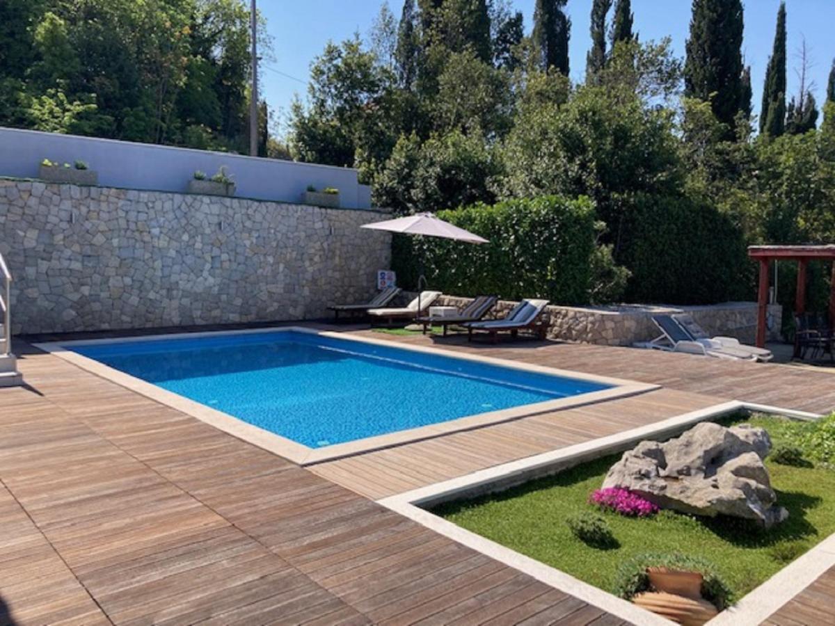 Villa Oasis Cypress Čilipi エクステリア 写真