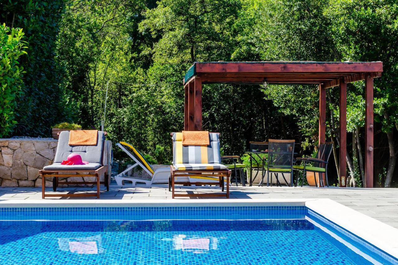Villa Oasis Cypress Čilipi エクステリア 写真