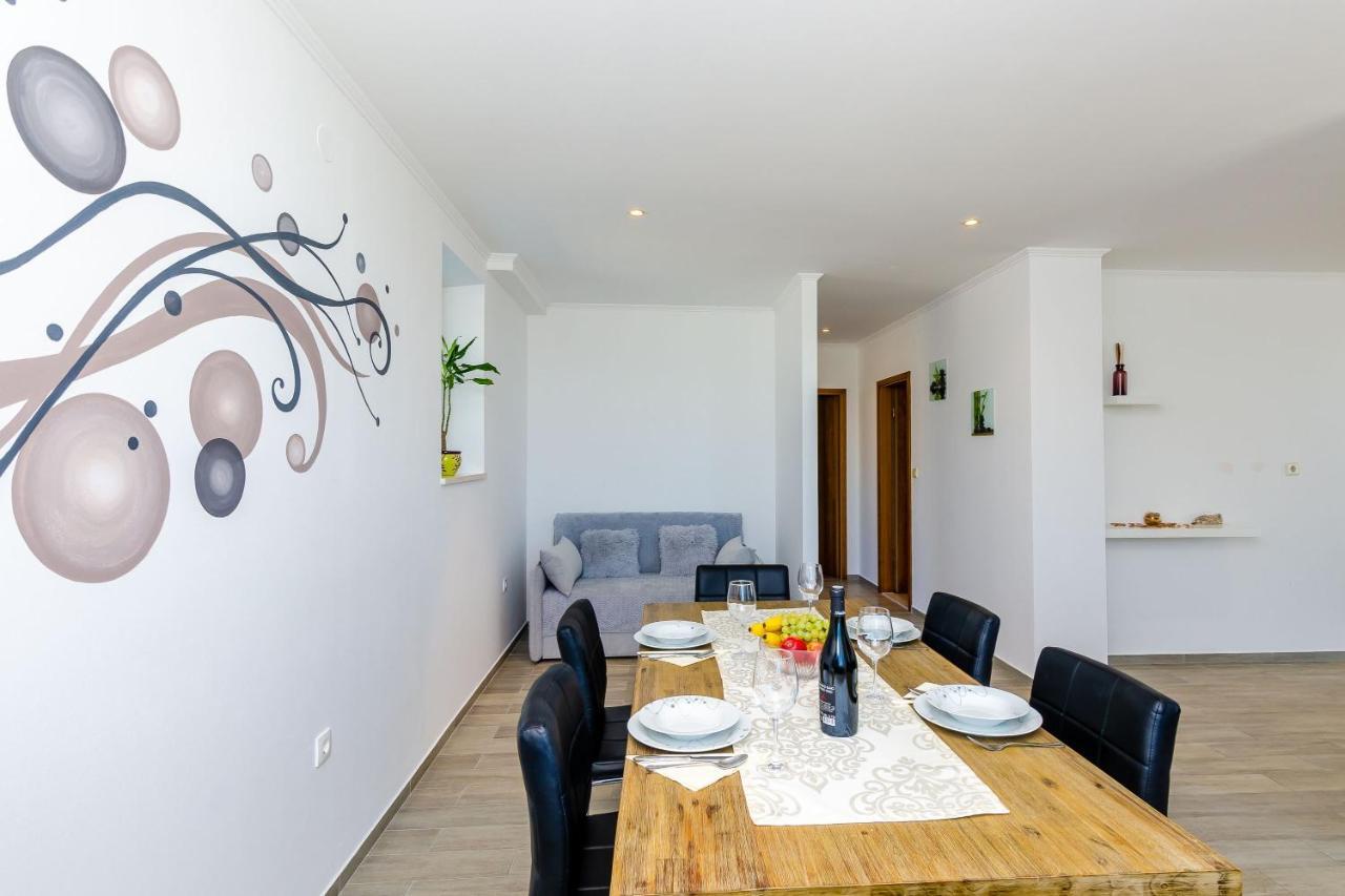 Villa Oasis Cypress Čilipi エクステリア 写真
