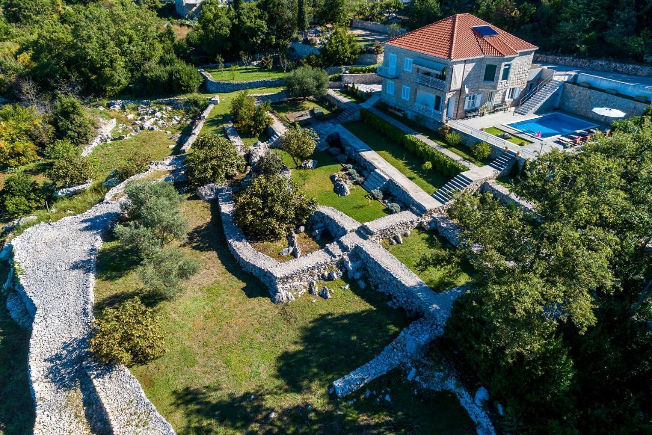 Villa Oasis Cypress Čilipi エクステリア 写真