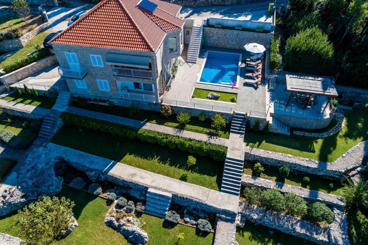 Villa Oasis Cypress Čilipi エクステリア 写真