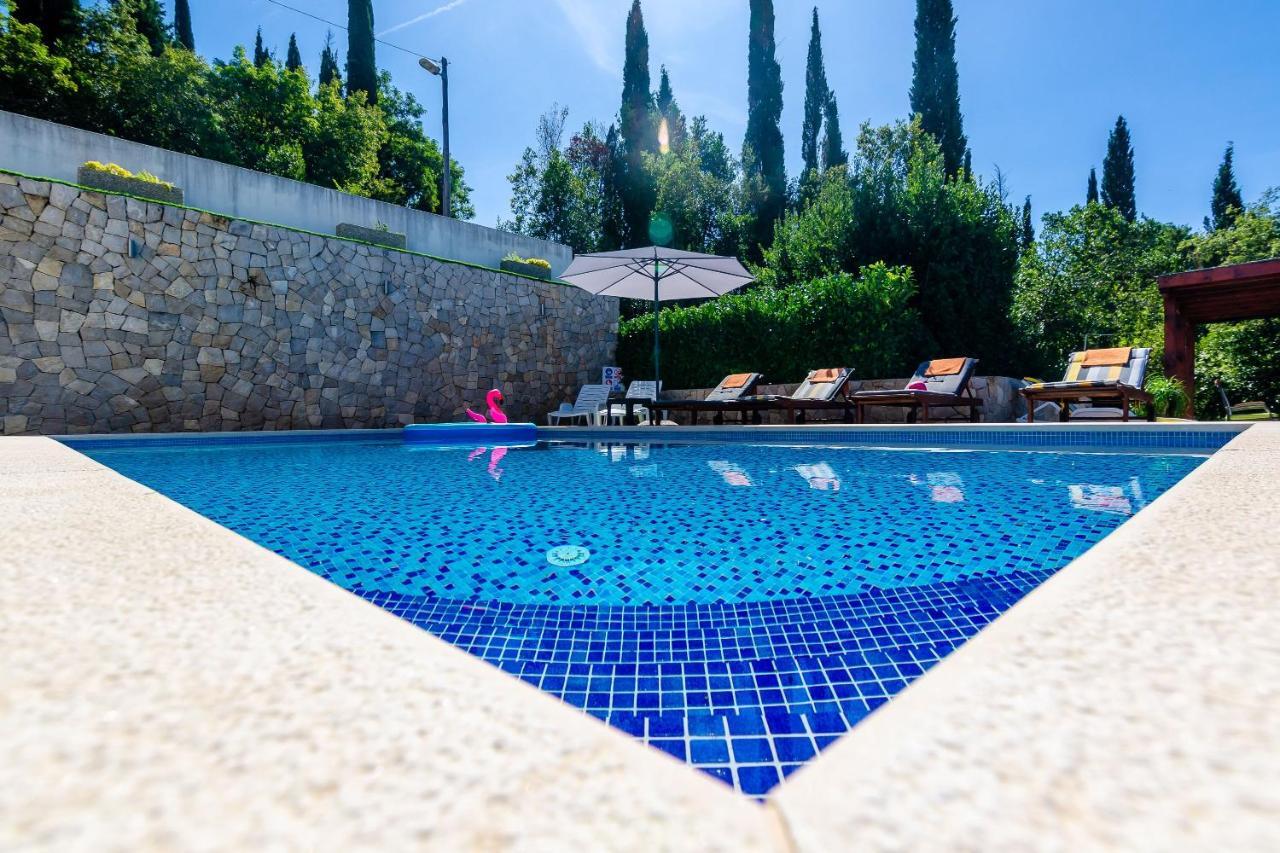 Villa Oasis Cypress Čilipi エクステリア 写真